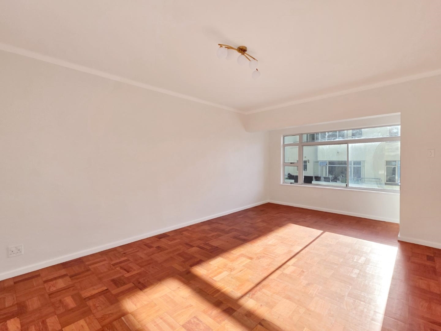 2 Bedroom Property for Sale in Sea Point Western Cape